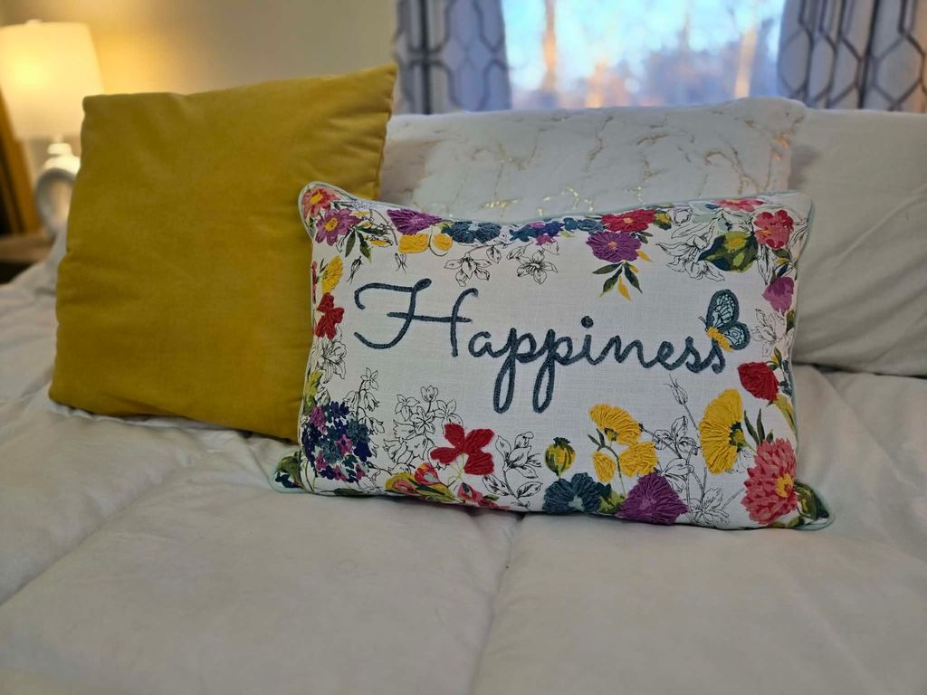 Image 19 of property listing at 15610 Lakeview Lane, Mt Vernon, IL 62864