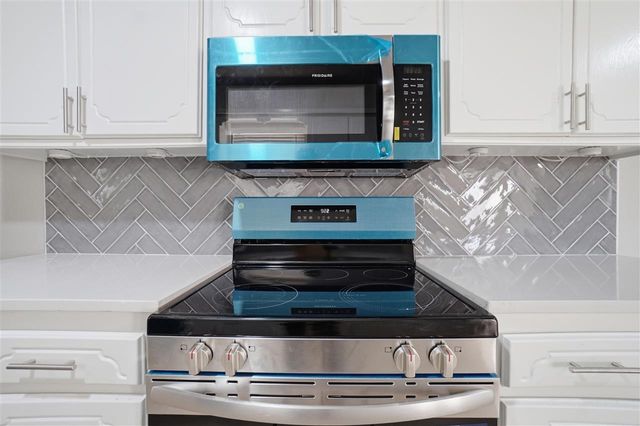 3105 NE Kingsbriar Cir, Lawton, OK 73507