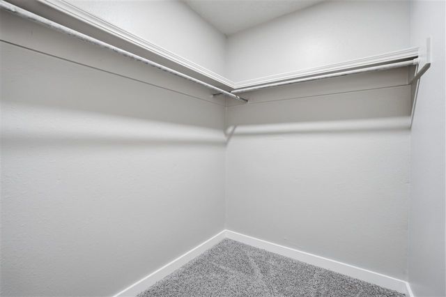 3105 NE Kingsbriar Cir, Lawton, OK 73507