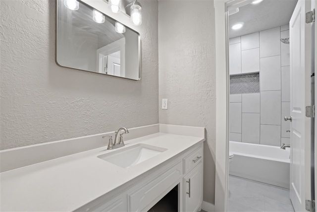 3105 NE Kingsbriar Cir, Lawton, OK 73507