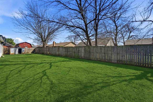 3105 NE Kingsbriar Cir, Lawton, OK 73507