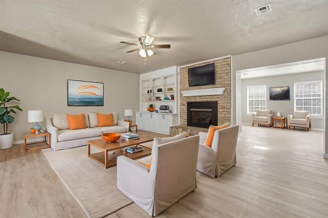 3105 NE Kingsbriar Cir, Lawton, OK 73507