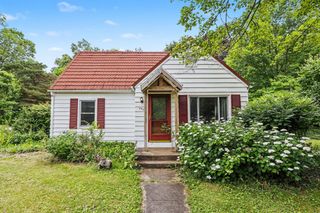 6439 Oakland Drive, Portage City, MI 49024