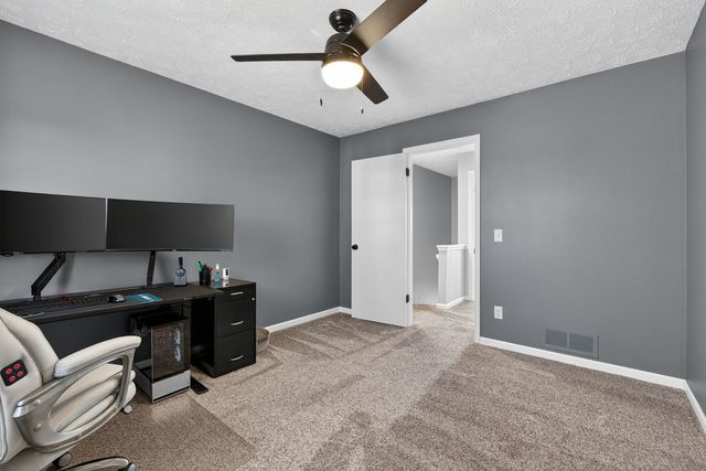 4820 Lindbergh Drive, Bettendorf, IA 52722