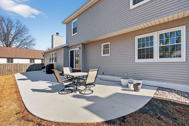 4820 Lindbergh Drive, Bettendorf, IA 52722