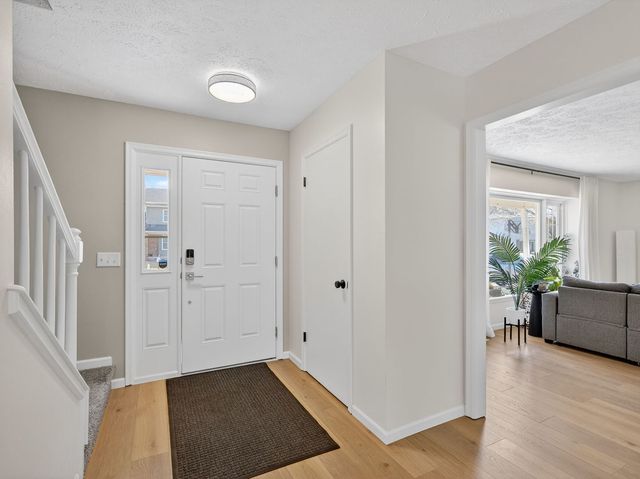 4820 Lindbergh Drive, Bettendorf, IA 52722