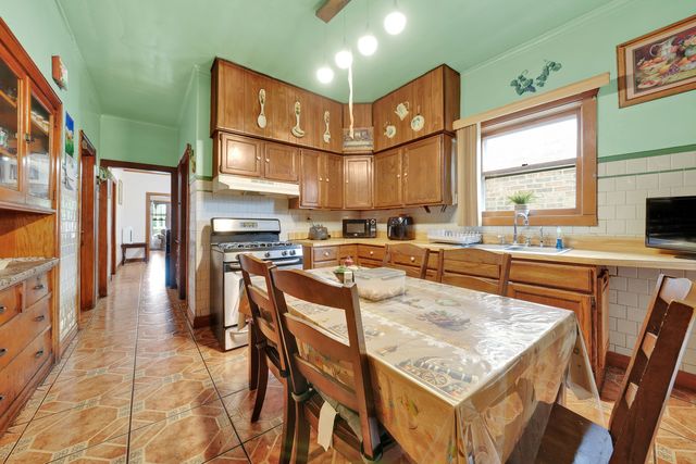 5216 S Artesian Avenue, Chicago, IL 60632