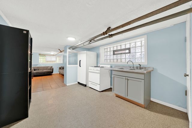 5216 S Artesian Avenue, Chicago, IL 60632