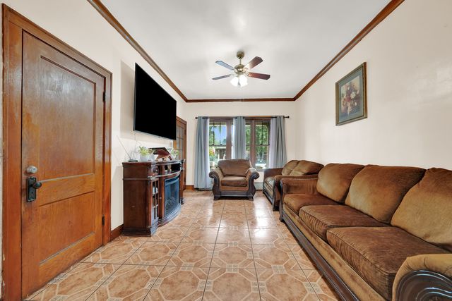 5216 S Artesian Avenue, Chicago, IL 60632