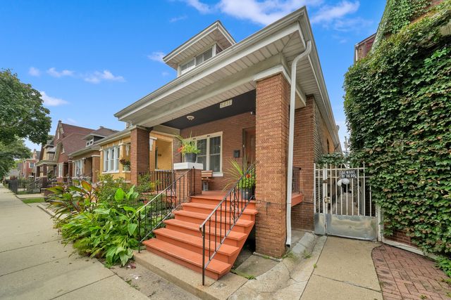 5216 S Artesian Avenue, Chicago, IL 60632