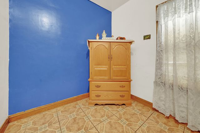 5216 S Artesian Avenue, Chicago, IL 60632