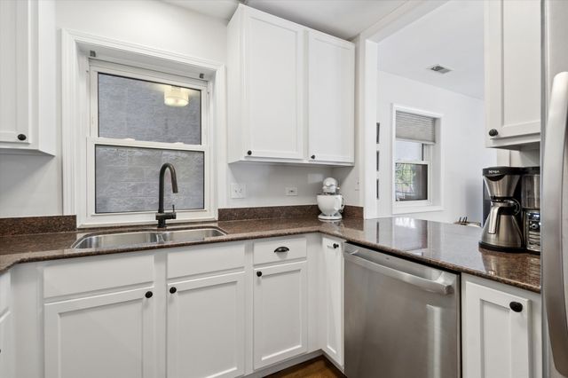 2648 N Seminary Avenue 2, Chicago, IL 60614