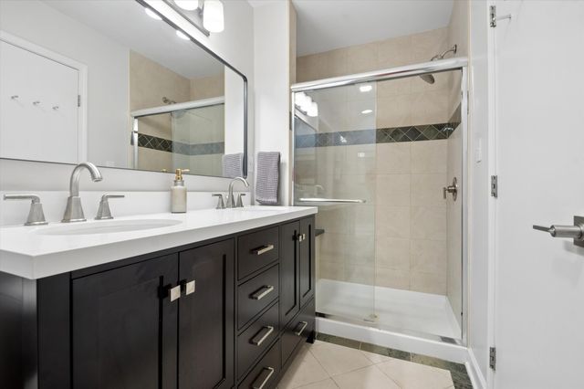 2648 N Seminary Avenue 2, Chicago, IL 60614