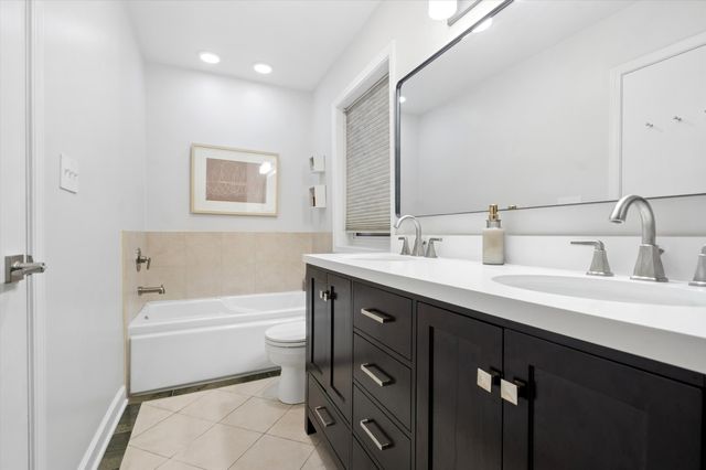 2648 N Seminary Avenue 2, Chicago, IL 60614