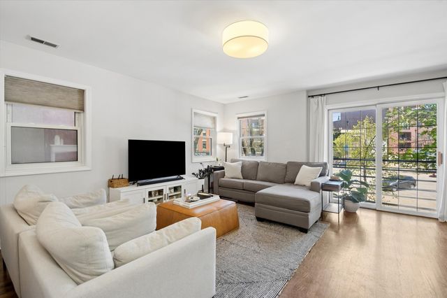 2648 N Seminary Avenue 2, Chicago, IL 60614