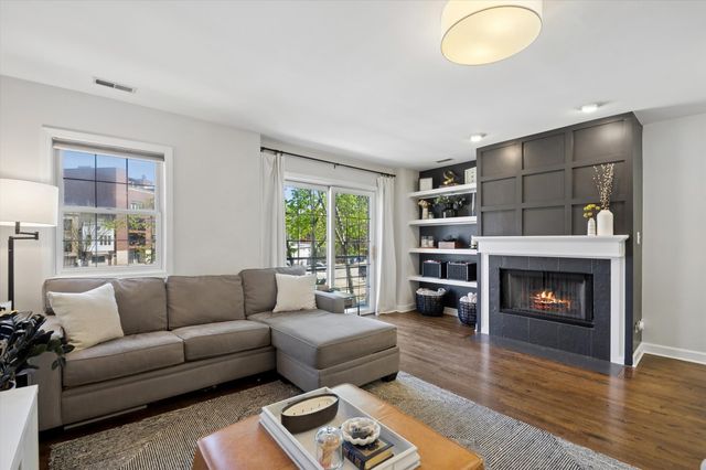 2648 N Seminary Avenue 2, Chicago, IL 60614