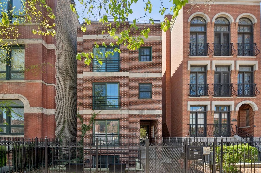 2648 N Seminary Avenue 2, Chicago, IL 60614