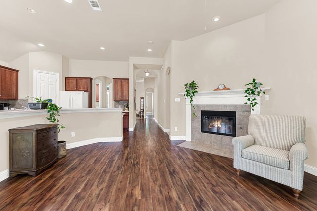 5724 New Castle Drive, Richardson, TX 75082