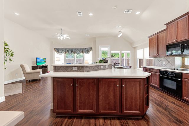5724 New Castle Drive, Richardson, TX 75082
