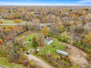 8004 N Farmington Road, Westland, MI 48185