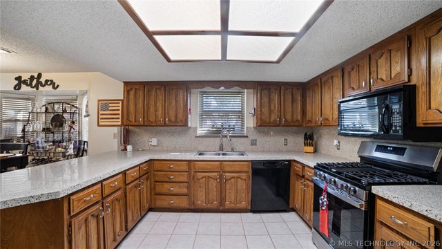 9901 N 107th East Avenue, Owasso, OK 74055