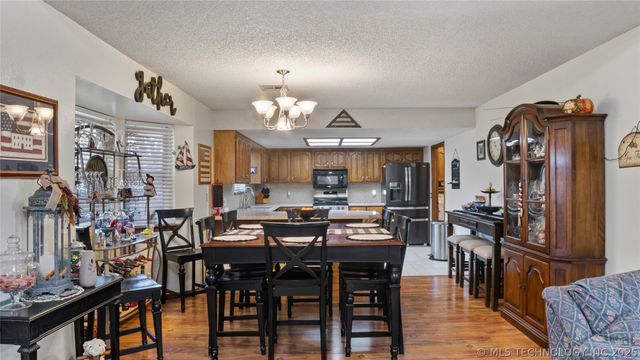 9901 N 107th East Avenue, Owasso, OK 74055