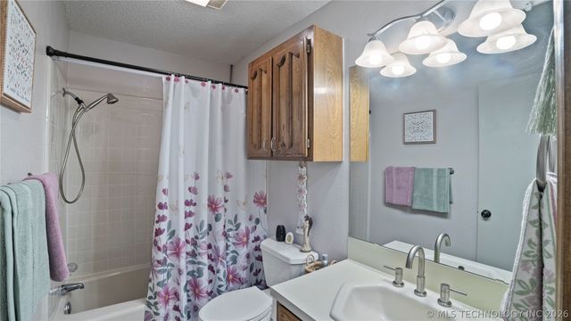 9901 N 107th East Avenue, Owasso, OK 74055