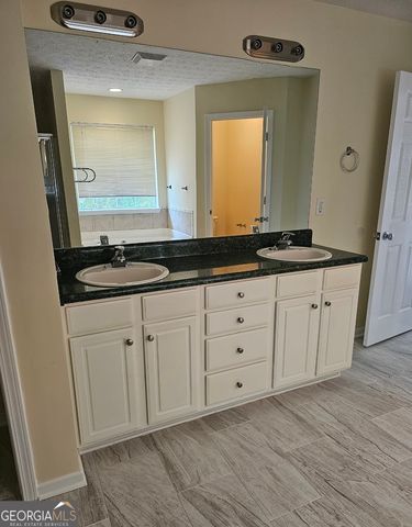 20 Academy Court, Oxford, GA 30054