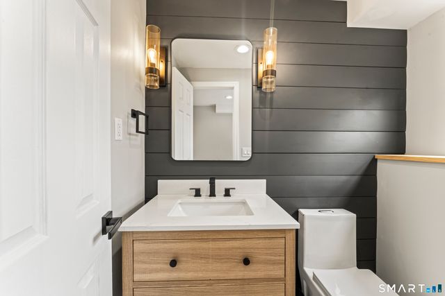 15 Berkshire Drive, Brookfield, CT 06804