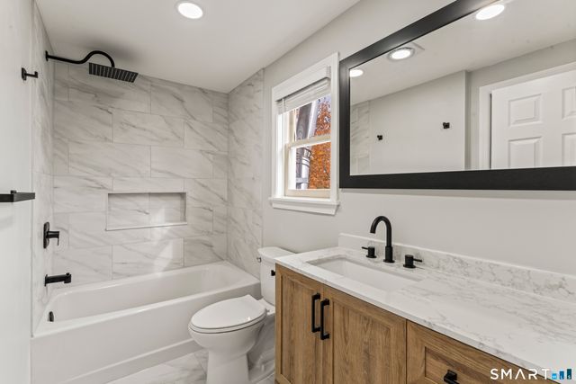 15 Berkshire Drive, Brookfield, CT 06804