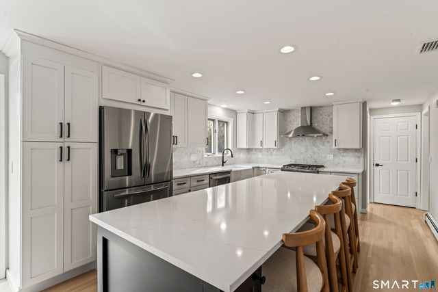 15 Berkshire Drive, Brookfield, CT 06804