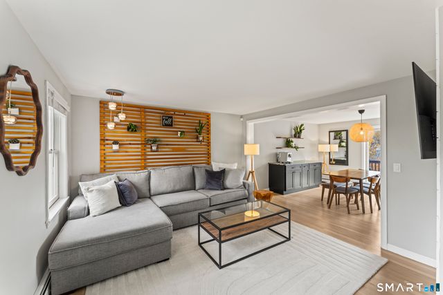 15 Berkshire Drive, Brookfield, CT 06804