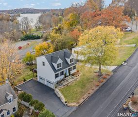 15 Berkshire Drive, Brookfield, CT 06804