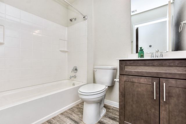 220 Comal LN, Georgetown, TX 78633