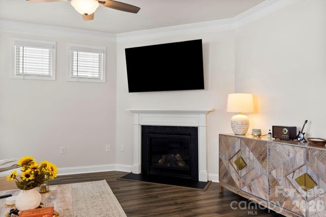 48 Thornberry Road, Hendersonville, NC 28792