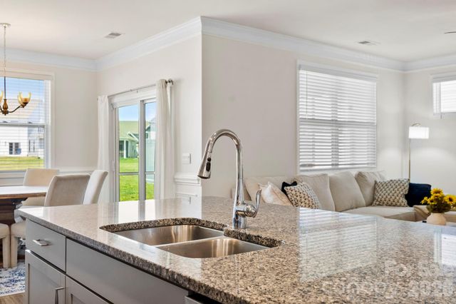 48 Thornberry Road, Hendersonville, NC 28792