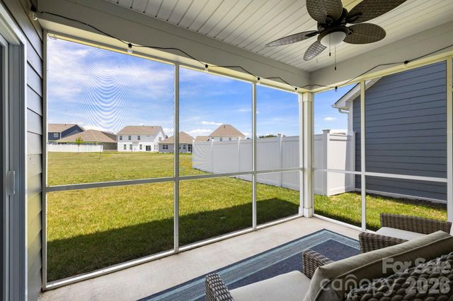 48 Thornberry Road, Hendersonville, NC 28792