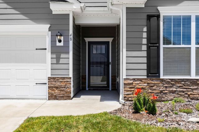 48 Thornberry Road, Hendersonville, NC 28792
