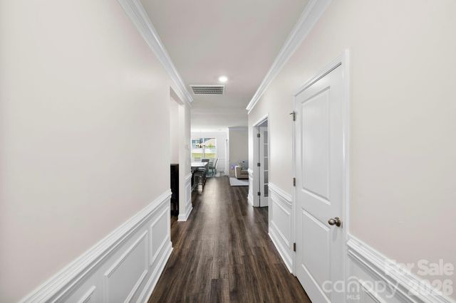 48 Thornberry Road, Hendersonville, NC 28792