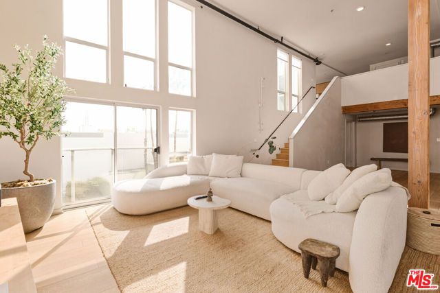 4215 Glencoe Avenue 405, Marina Del Rey, CA 90292