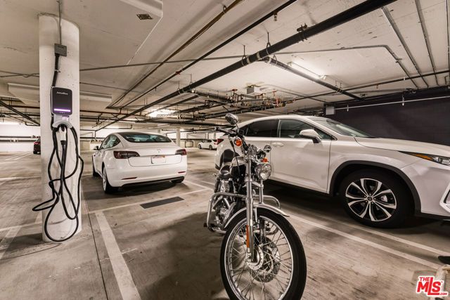 4215 Glencoe Avenue 405, Marina Del Rey, CA 90292