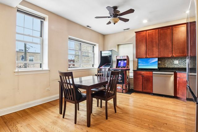 1623 W North Shore Avenue 3, Chicago, IL 60626