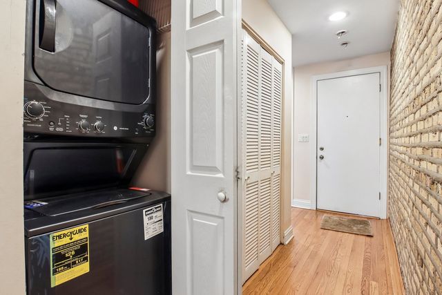 1623 W North Shore Avenue 3, Chicago, IL 60626