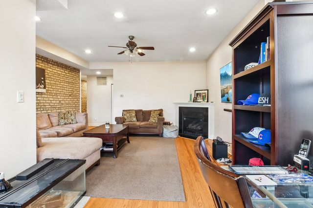 1623 W North Shore Avenue 3, Chicago, IL 60626