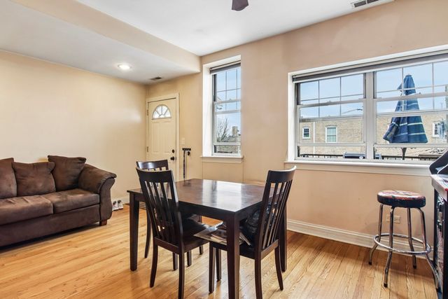 1623 W North Shore Avenue 3, Chicago, IL 60626