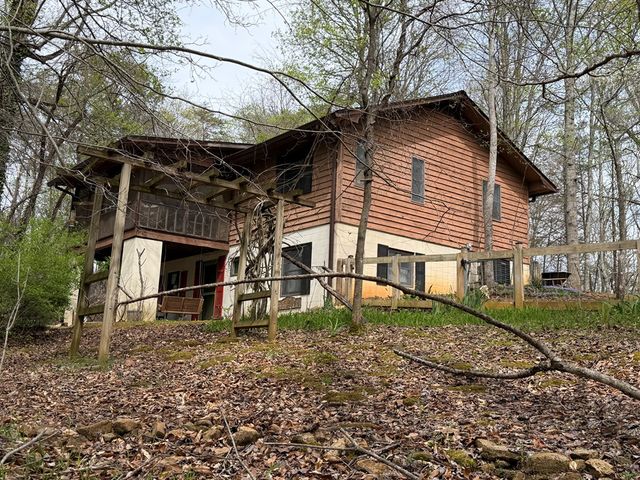 487 Wikle Road, Hayesville, NC 28904