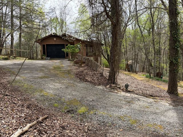 487 Wikle Road, Hayesville, NC 28904