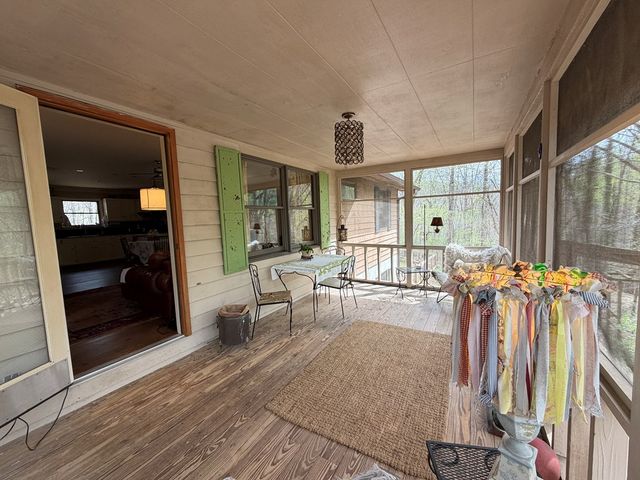 487 Wikle Road, Hayesville, NC 28904