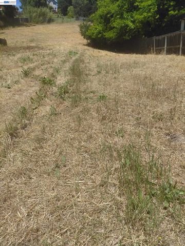 4060 Lambert Rd, El Sobrante, CA 94803