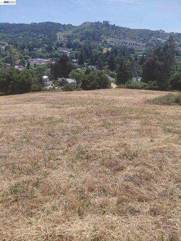 4060 Lambert Rd, El Sobrante, CA 94803